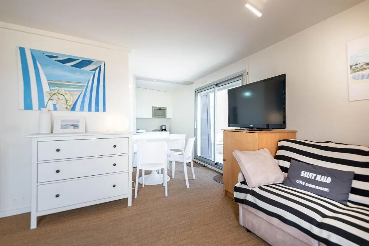 Residence Le Crystal Dinard Plage 0*,