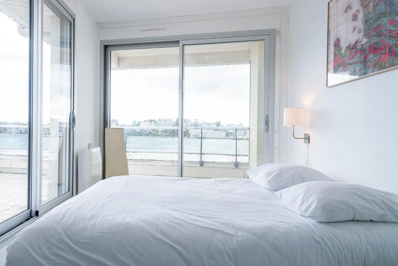 Residence Le Crystal Dinard Plage 0*,
