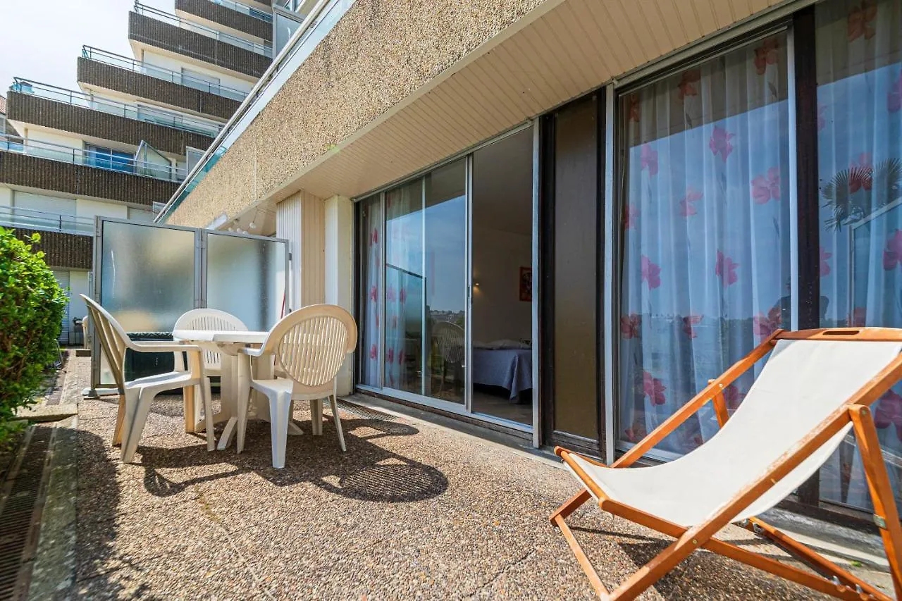 Residence Le Crystal Dinard Plage 0*,  فرنسا