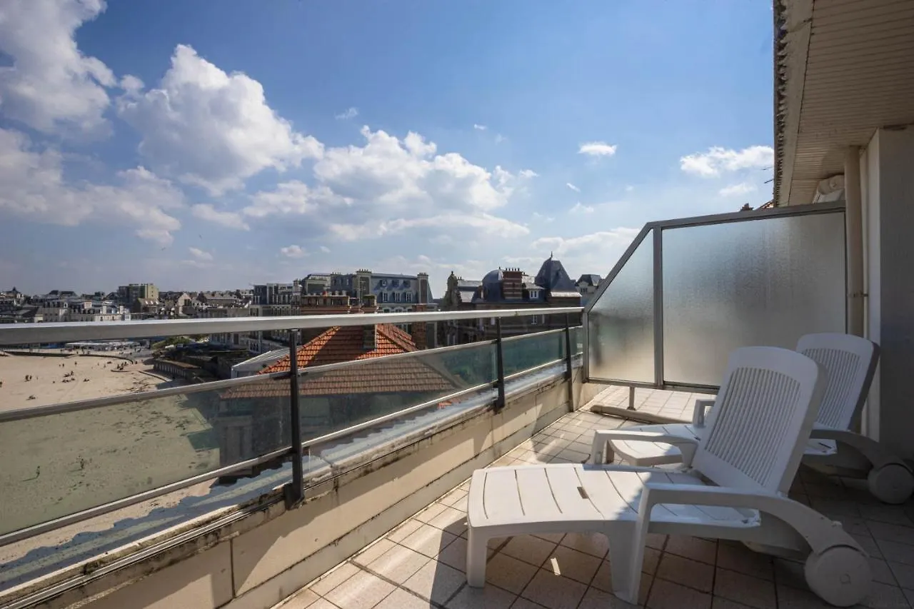 Residence Le Crystal Dinard Plage شقة