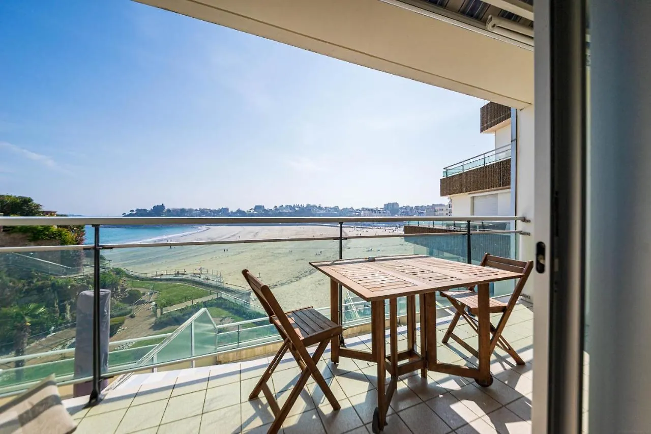 Residence Le Crystal Dinard Plage 0*,
