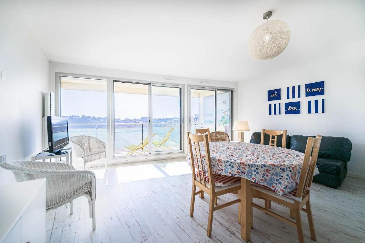 Residence Le Crystal Dinard Plage فرنسا