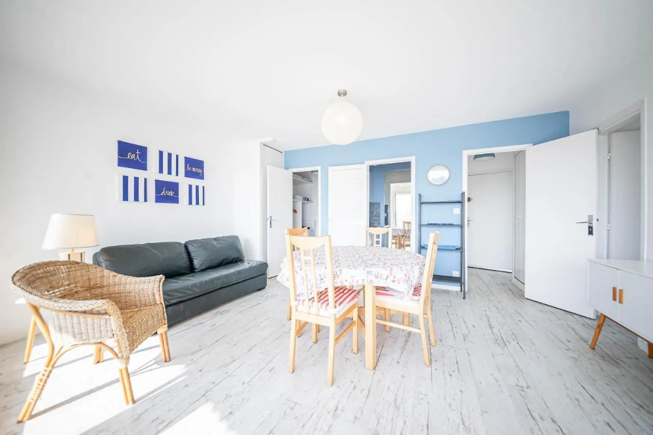 Residence Le Crystal Dinard Plage 0*,  فرنسا