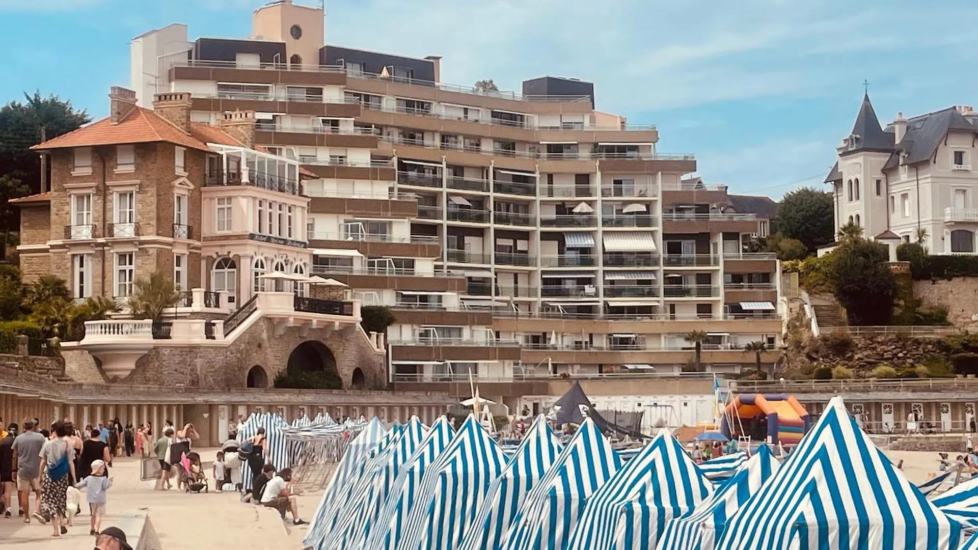 Residence Le Crystal Dinard Plage 0*,  فرنسا